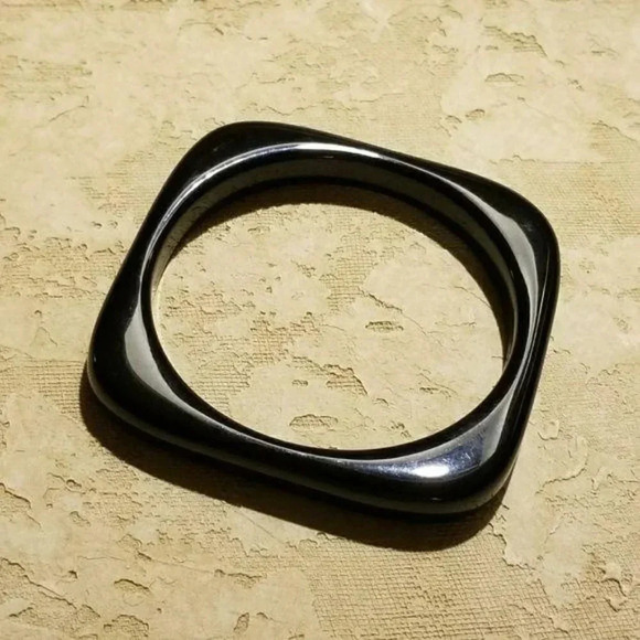 Vintage 80s Lucite Square Black Bangle Bracelet - Picture 2 of 4